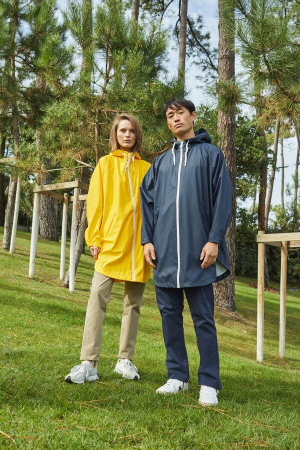 NAVY BLUE RAINCAPE SKY